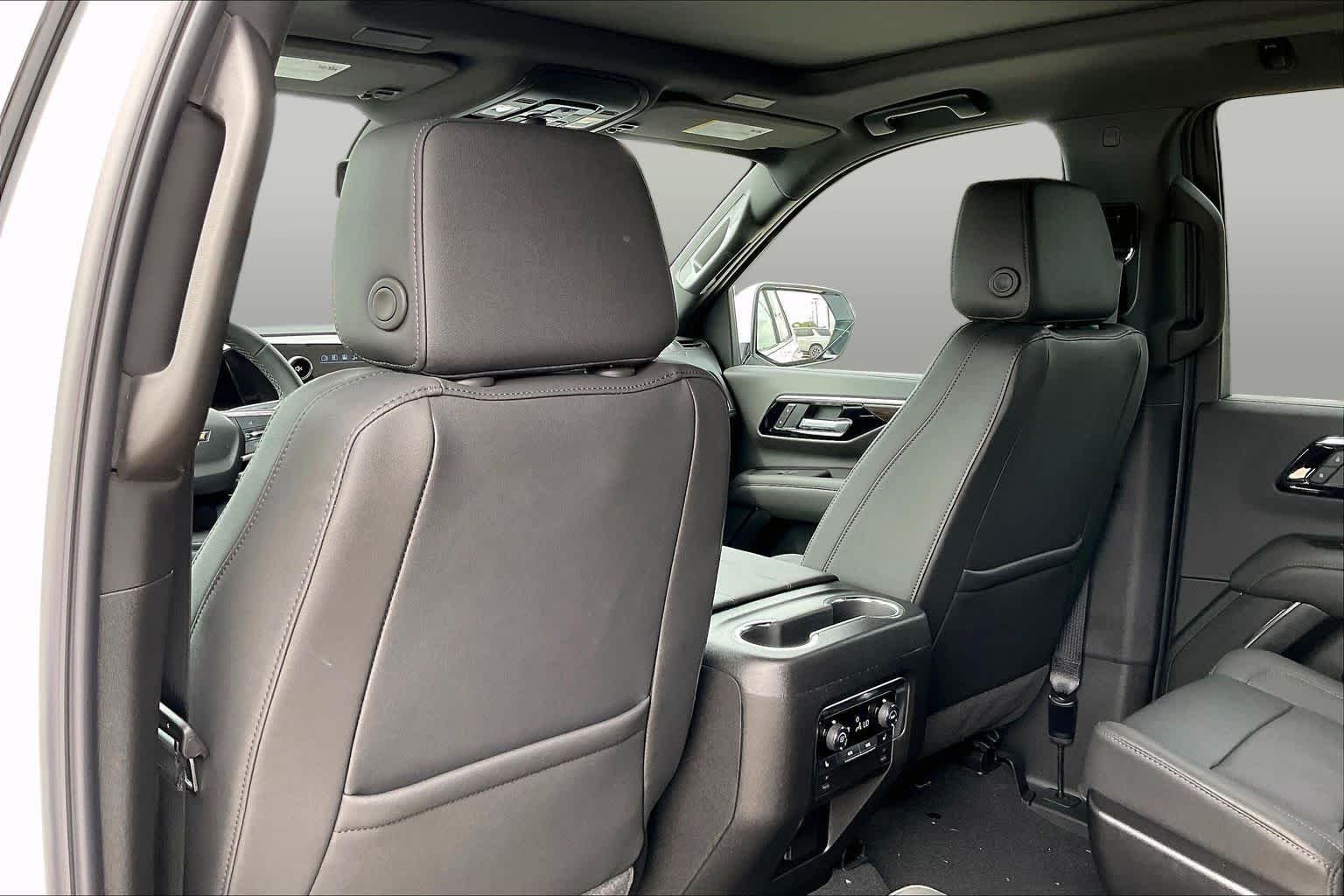 New 2026 Summit White Chevrolet LT image 22
