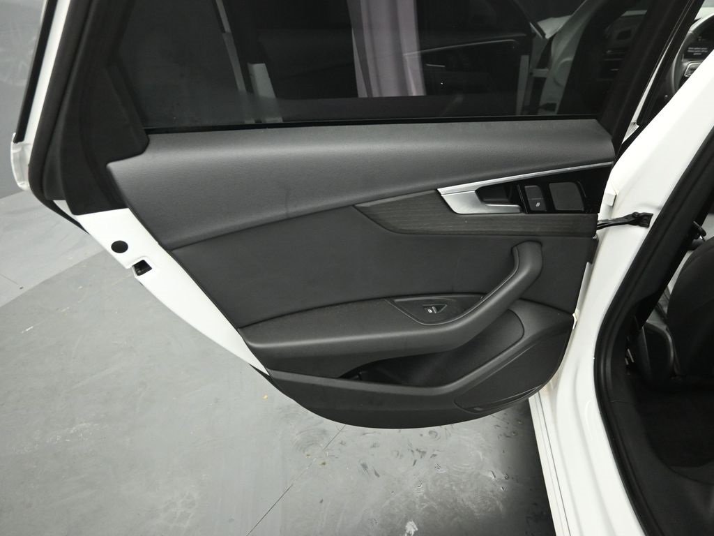 2020 AUDI A4 - Image 21