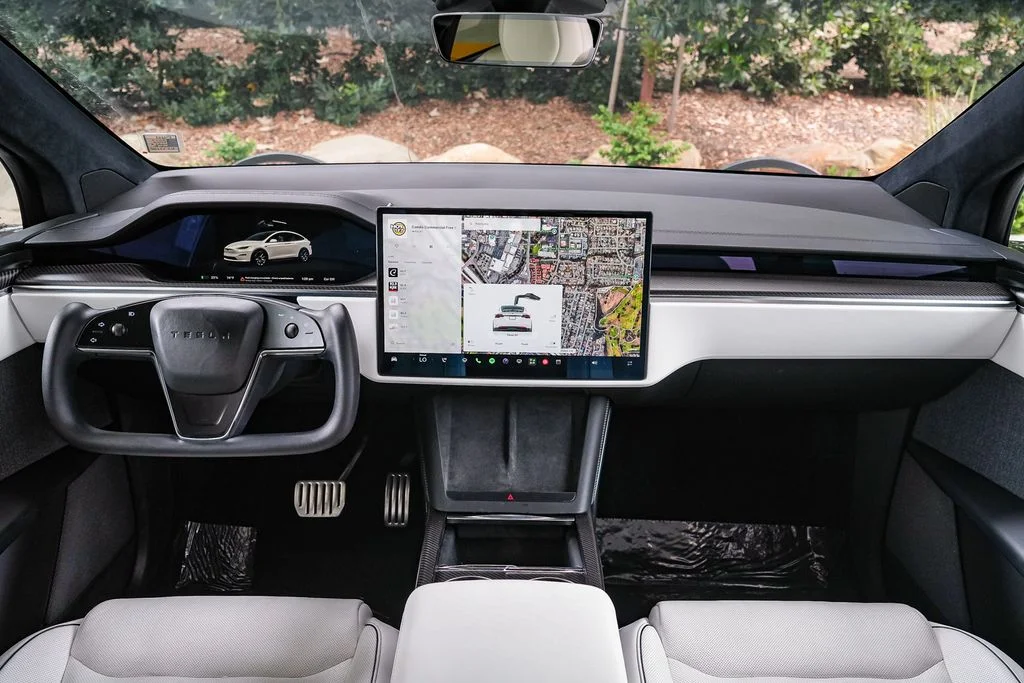 Used 2022 White Tesla Plaid image 11
