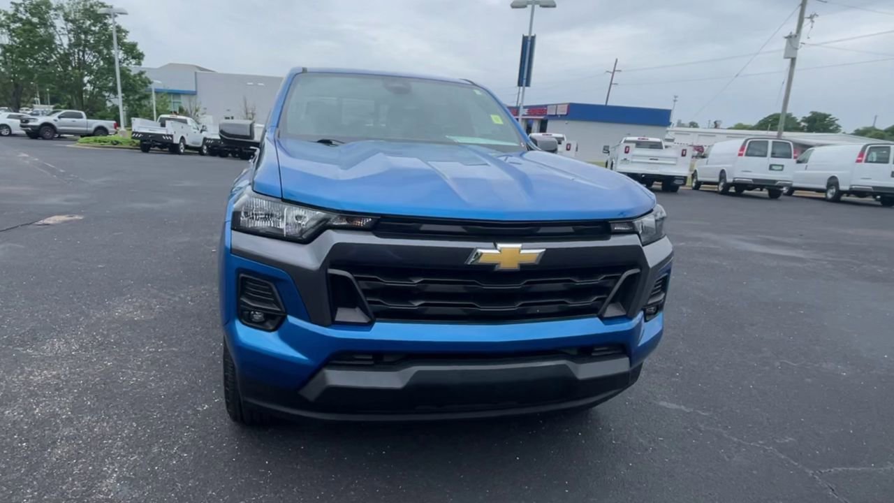 Used 2023 Glacier Blue Metallic Chevrolet LT image 3