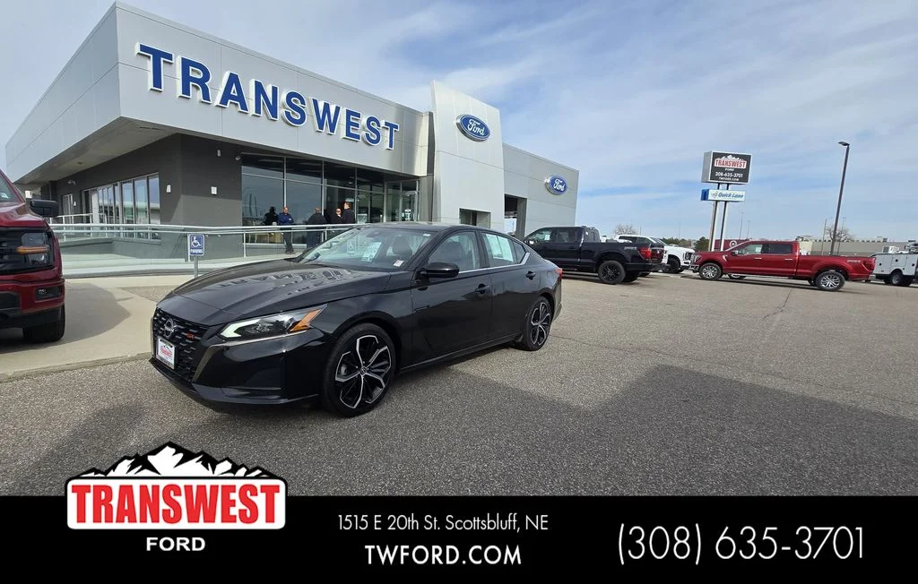 2024 Nissan Altima SR