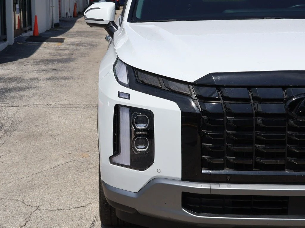 Used 2024 White Hyundai SEL image 14