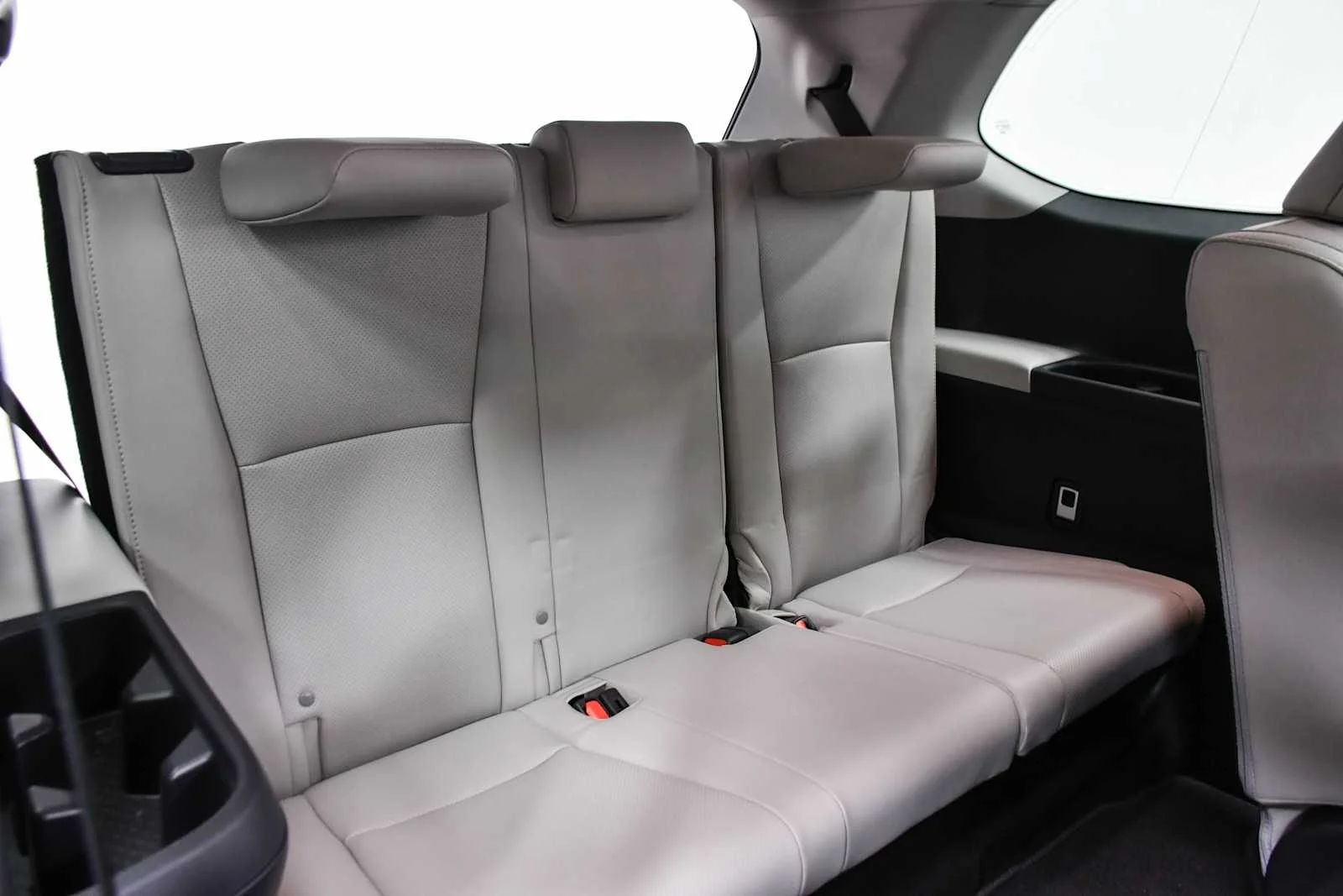 Used 2024 Wind Chill Pearl Toyota Limited image 25