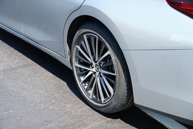 Used 2022 Silver Lexus 350 image 10
