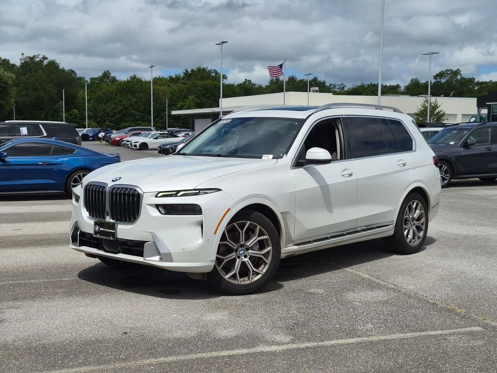 2023 BMW X7