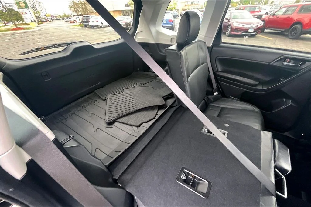 Used 2017 Black Subaru 2.5i Limited image 30