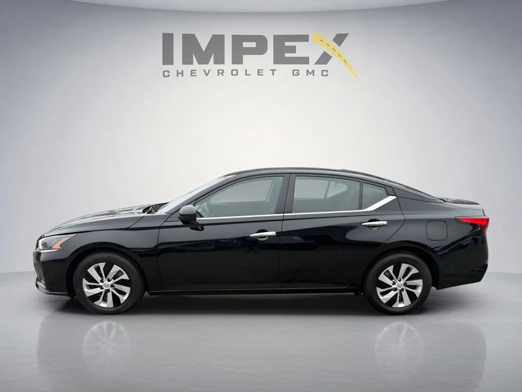 Used 2025 Black Nissan S image 2