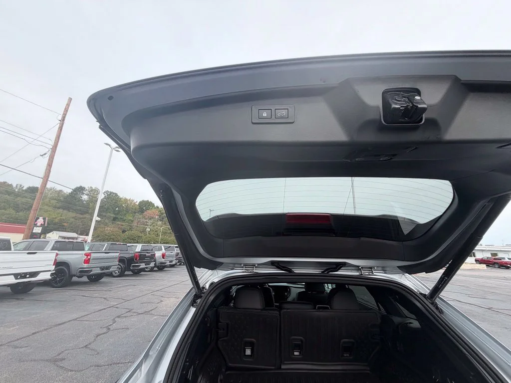 Used 2022 Silver Subaru Wilderness image 10