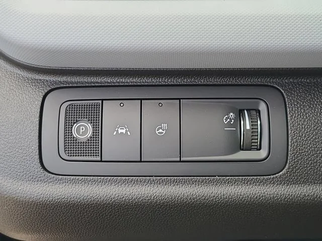 New 2027 Mosaic Black Metallic Chevrolet LT image 21