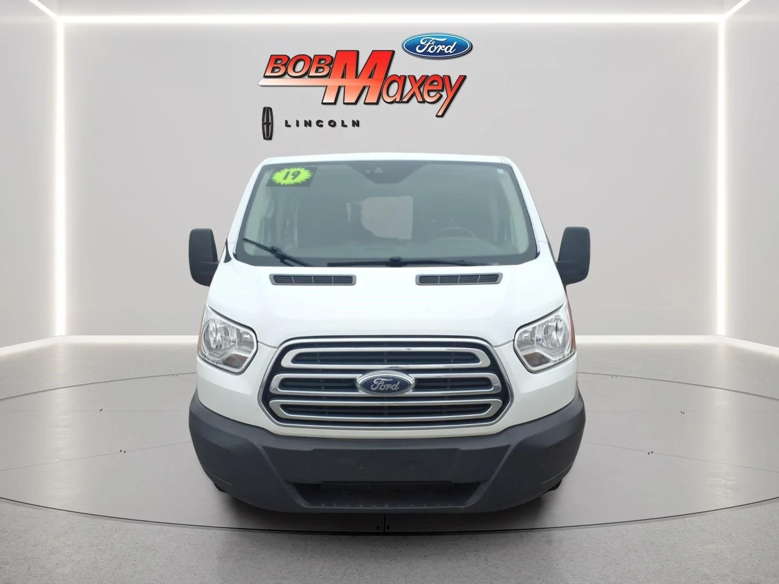 Used 2019 Oxford White Ford Base image 2