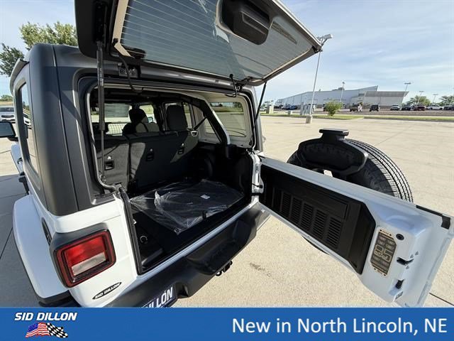 New 2026 Bright White Clear-Coat Exterior Paint Jeep Sport image 7