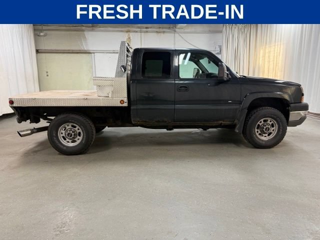 Used 2004 Dark Gray Metallic Chevrolet LS image 3