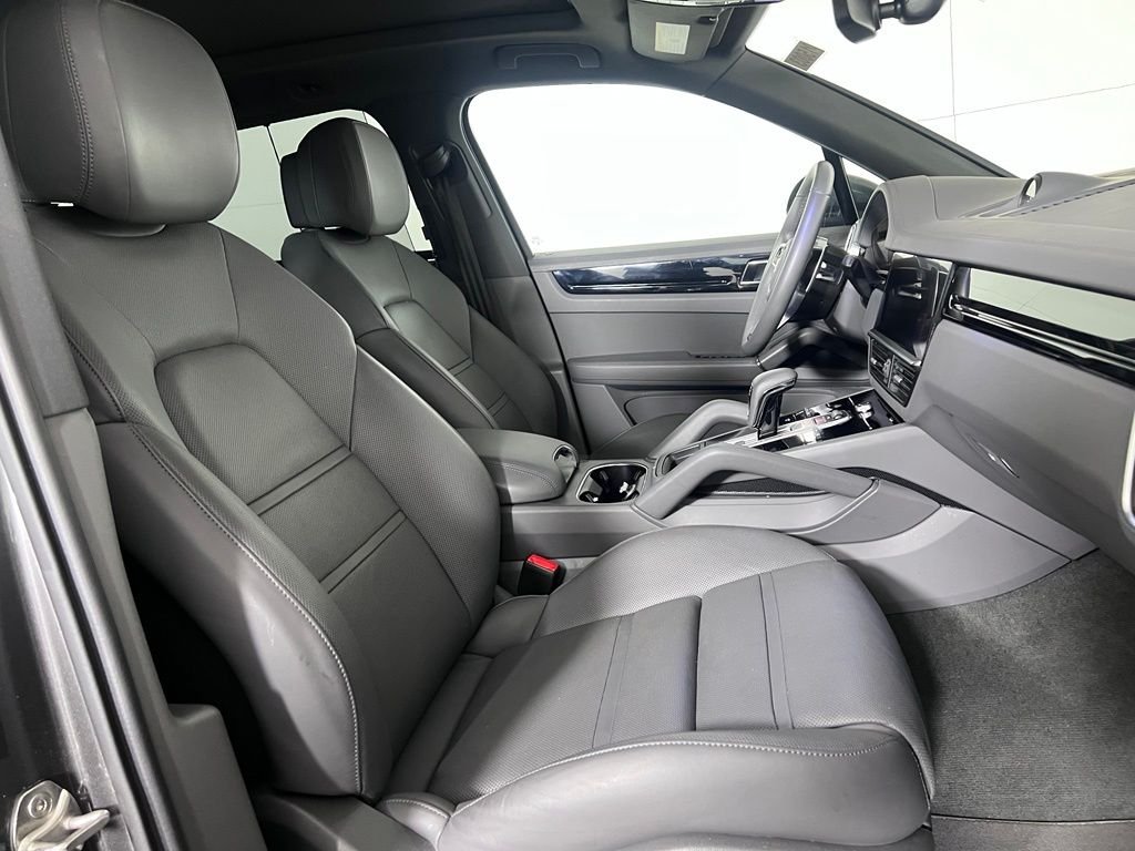 Certified Used 2023  Porsche  image 20