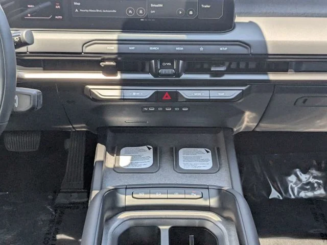 New 2027 Glacial White Pearl Kia X-Line EX image 20