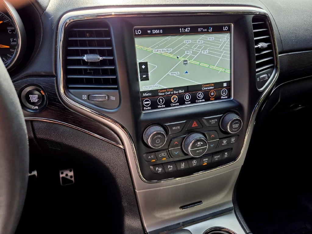 Used 2018 Red Jeep High Altitude image 25
