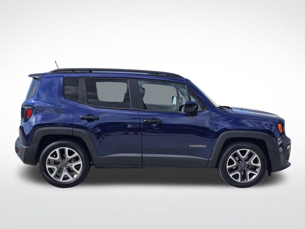 Used 2017 Blue Jeep Latitude image 18