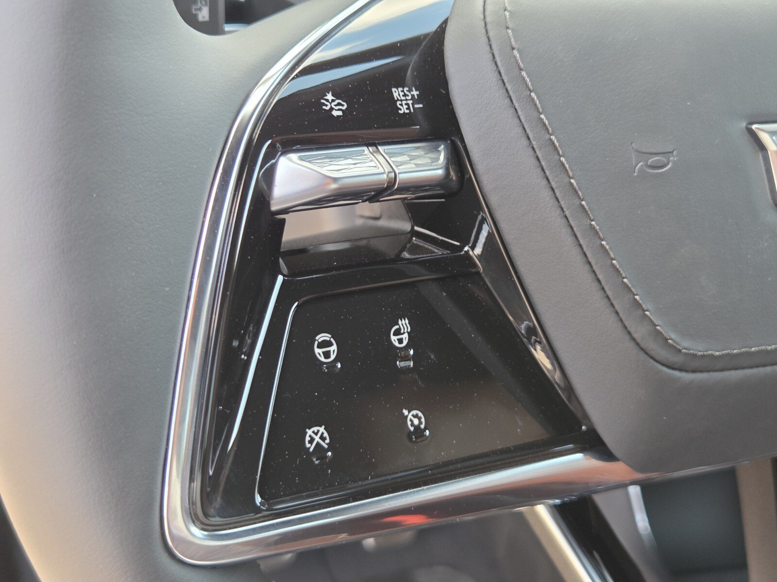 2027 Cadillac LYRIQ Signature Sport - Photo 22