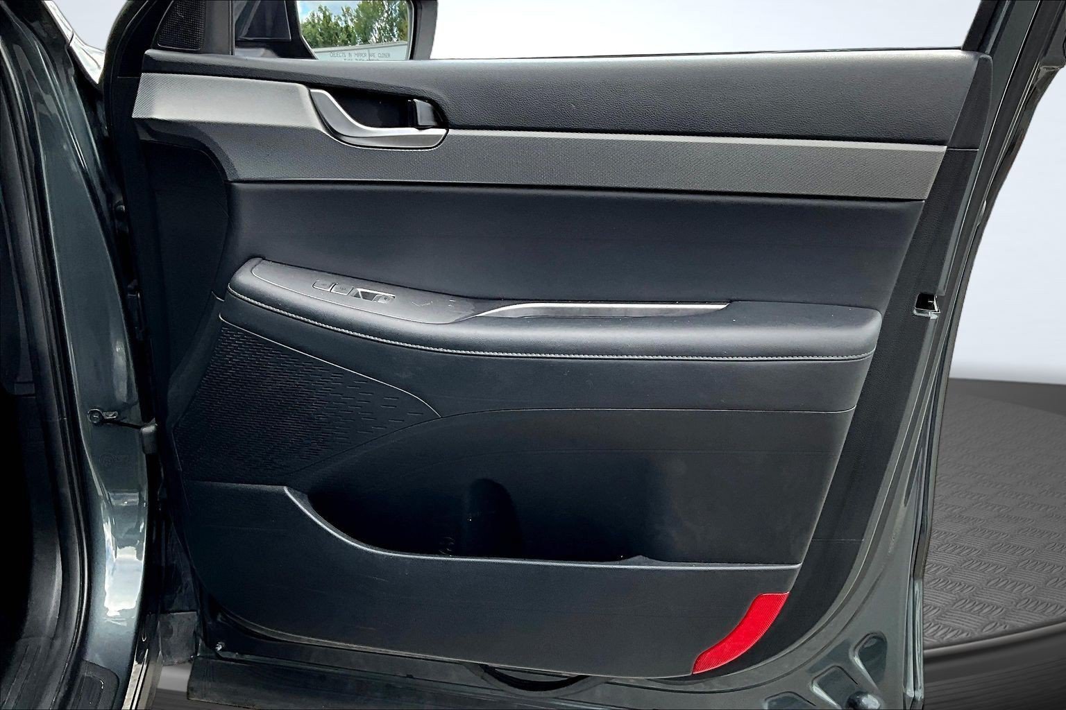 Used 2022 Gray Hyundai SEL image 26