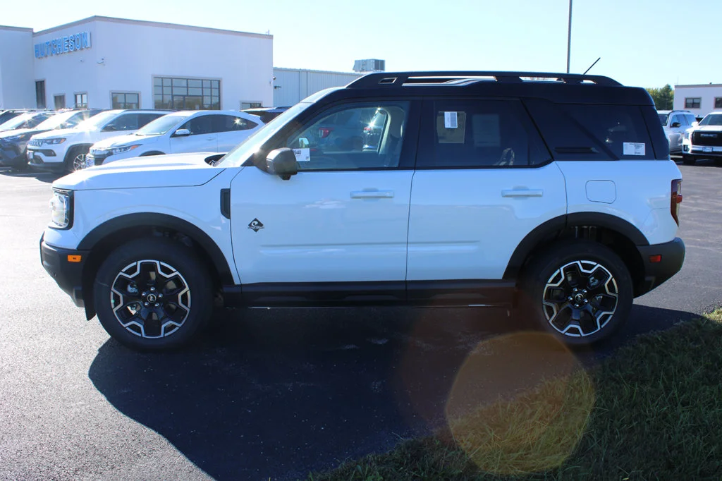 New 2026 Oxford White Ford Outer Banks® image 5