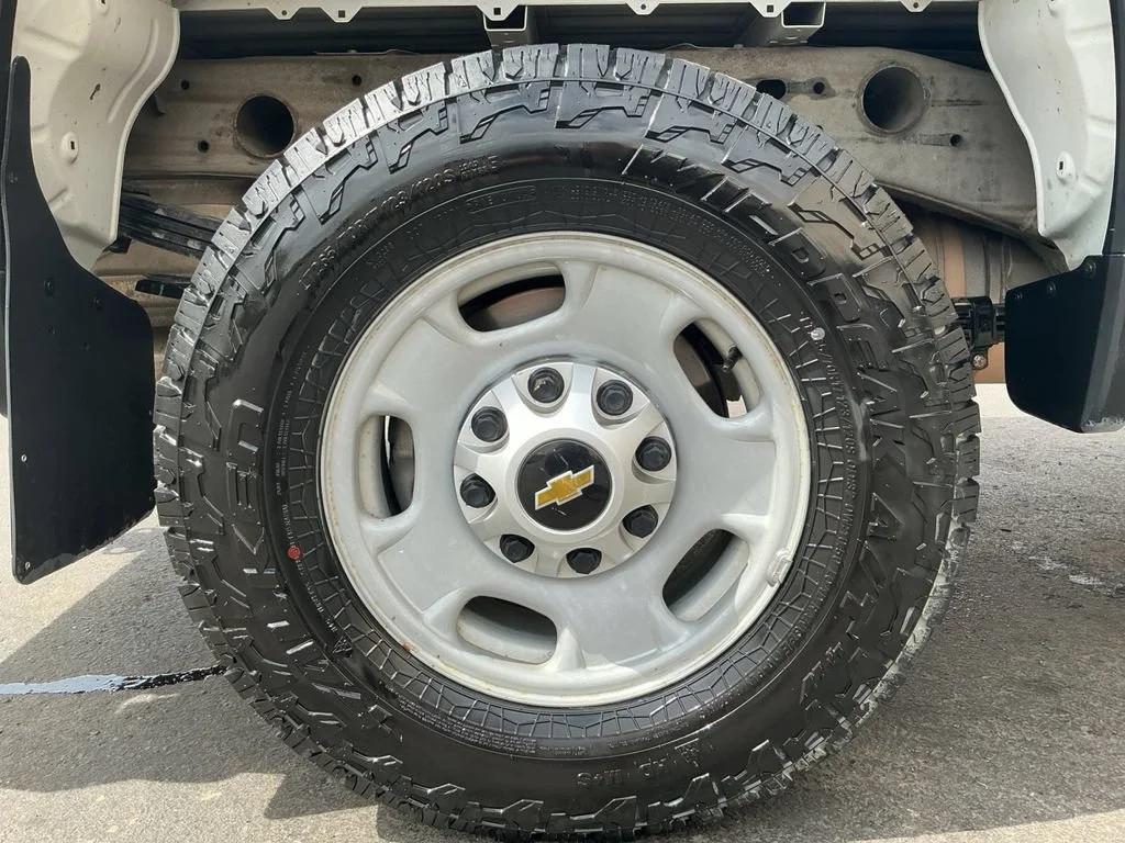 Used 2020 SUMMIT WHITE Chevrolet Work Truck image 29