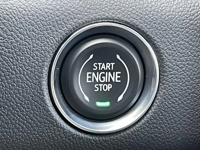 New 2025 Summit White GMC Elevation image 25