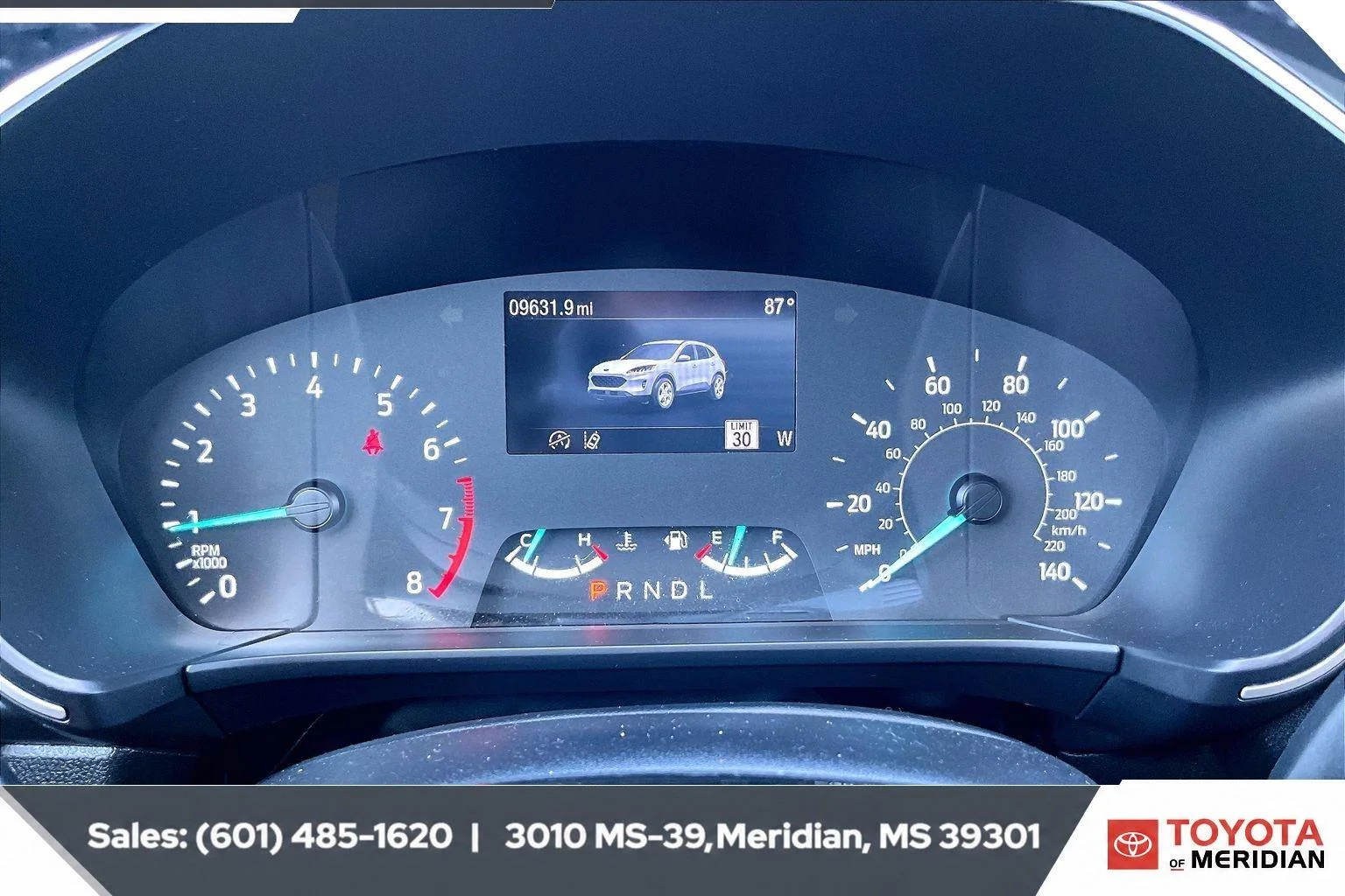Used 2022 Oxford White Ford SE image 14