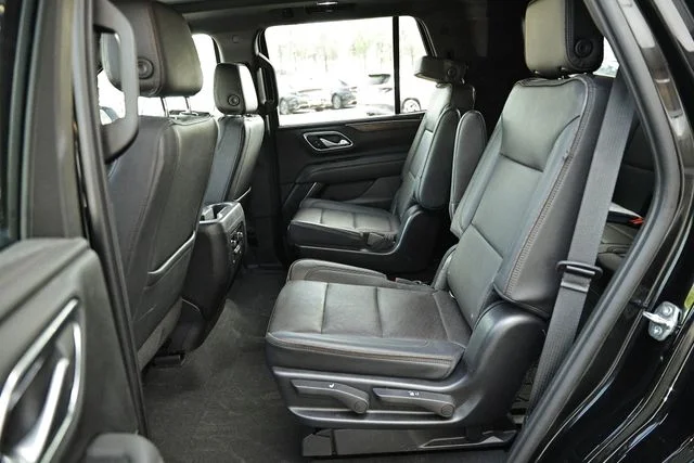 Used 2022 Black Chevrolet High Country image 27