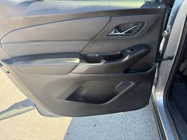 Used 2023 Gray Chevrolet LT image 25