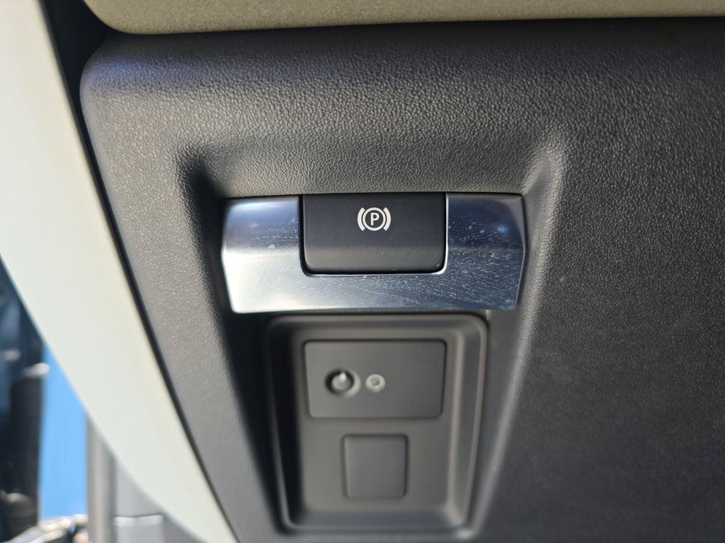 Certified Used 2023 Blue Land Rover S image 25