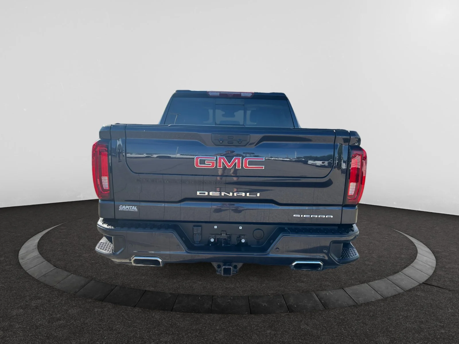 Used 2023 TITANTIUM RUSH GMC Denali Crew Cab image 4