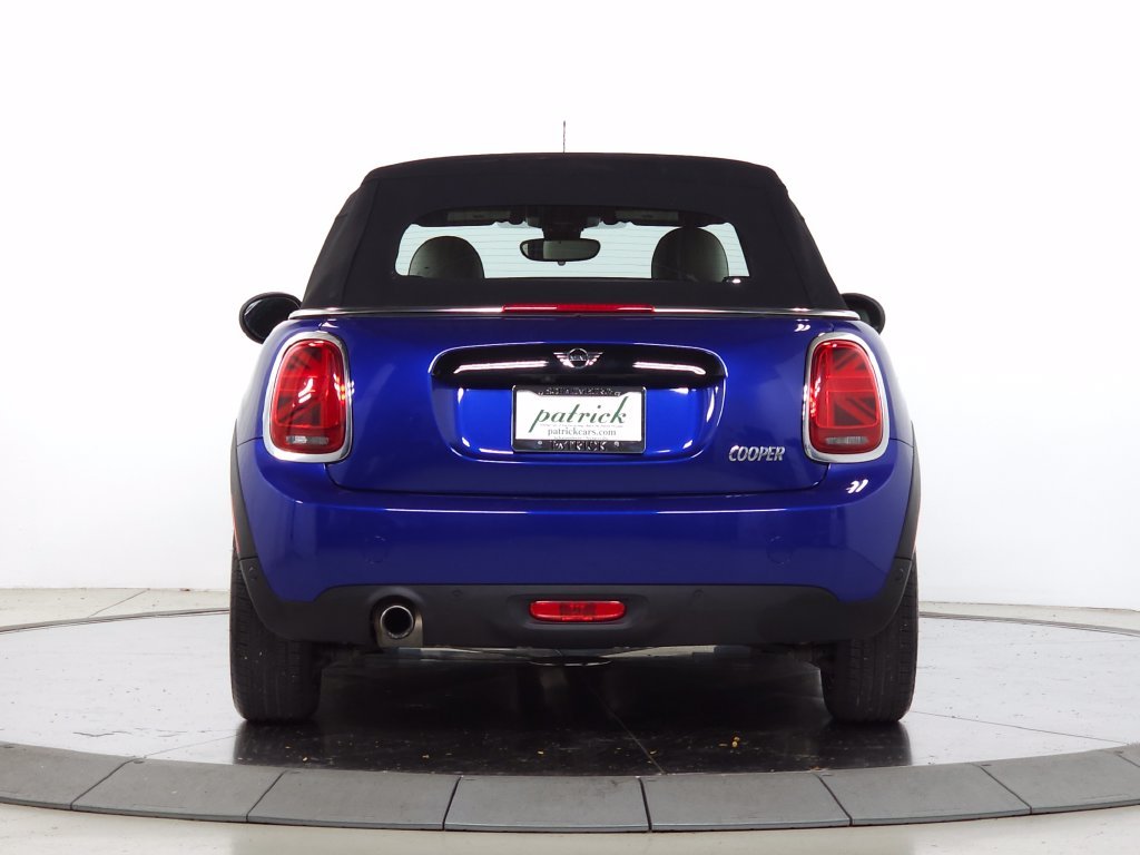 Used 2019 Blue Metallic MINI Iconic image 6