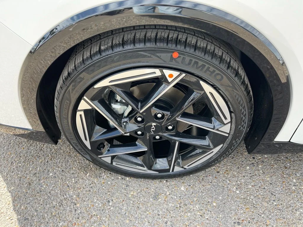 New 2026 White Kia GT-Line image 30