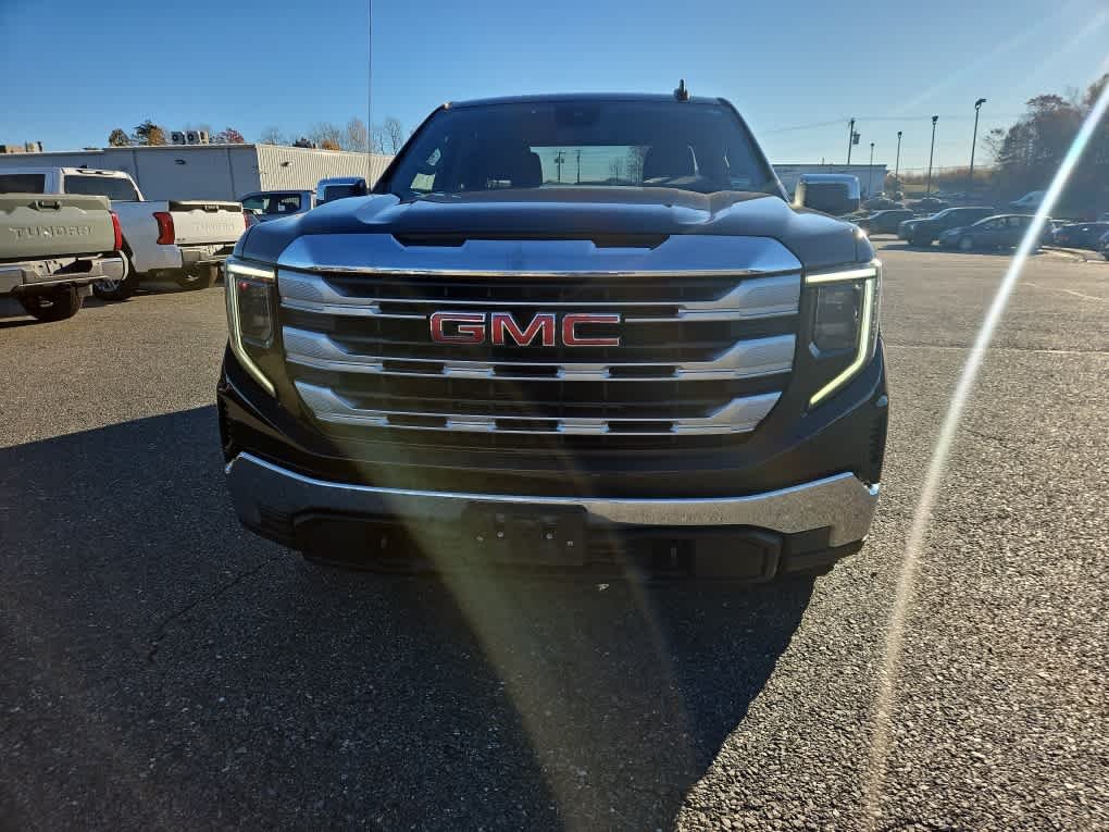 Used 2024 Black GMC SLE image 4