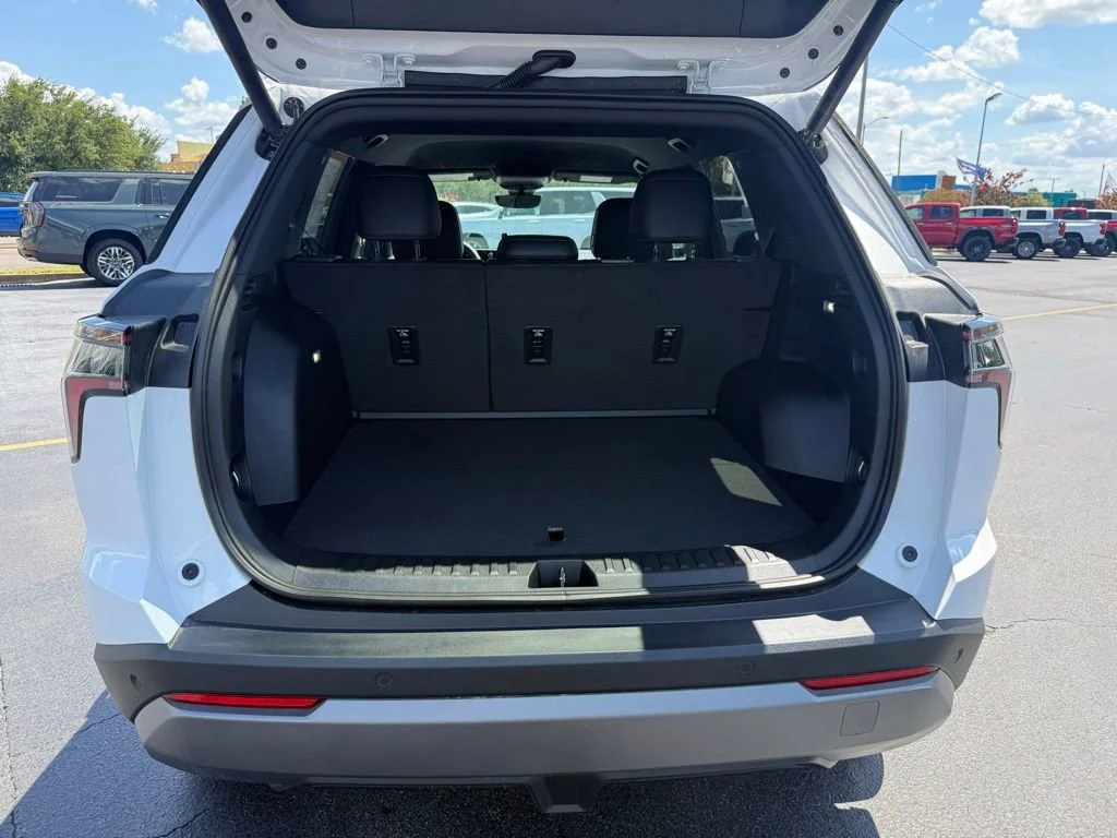 2026 Chevrolet Equinox LT - Photo 11