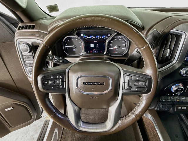 Used 2022 WHITE FROST TRICOAT GMC Denali image 4