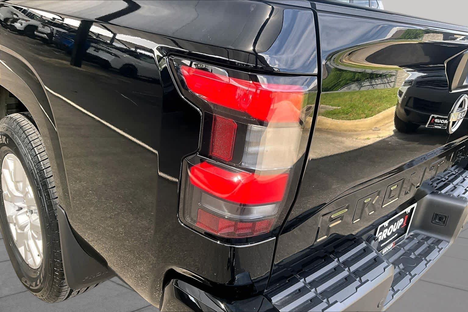 Certified Used 2022 Super Black Nissan SV image 28