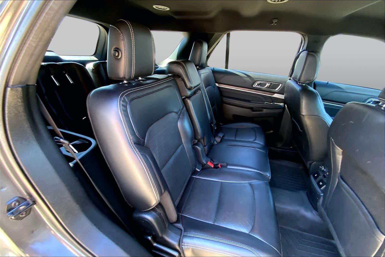 Used 2018 Magnetic Metallic Ford Limited image 18