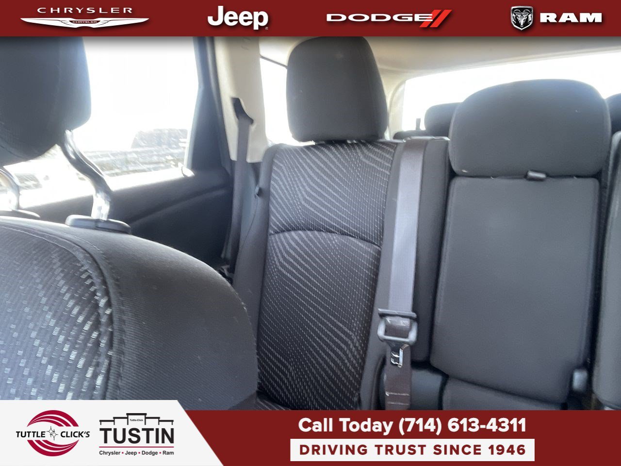 Used 2019 White Noise Tri-Coat Dodge SE image 5