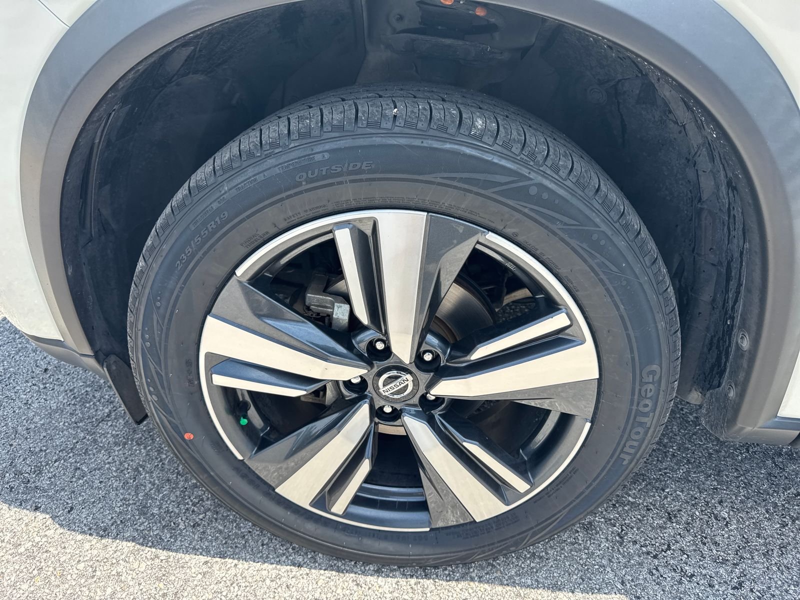 Certified Used 2021 White Nissan SL image 10