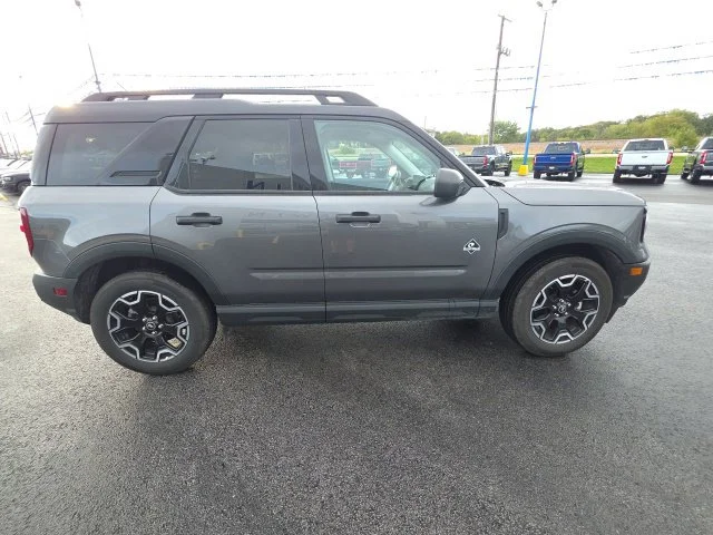Used 2026 Gray Ford Outer Banks image 5