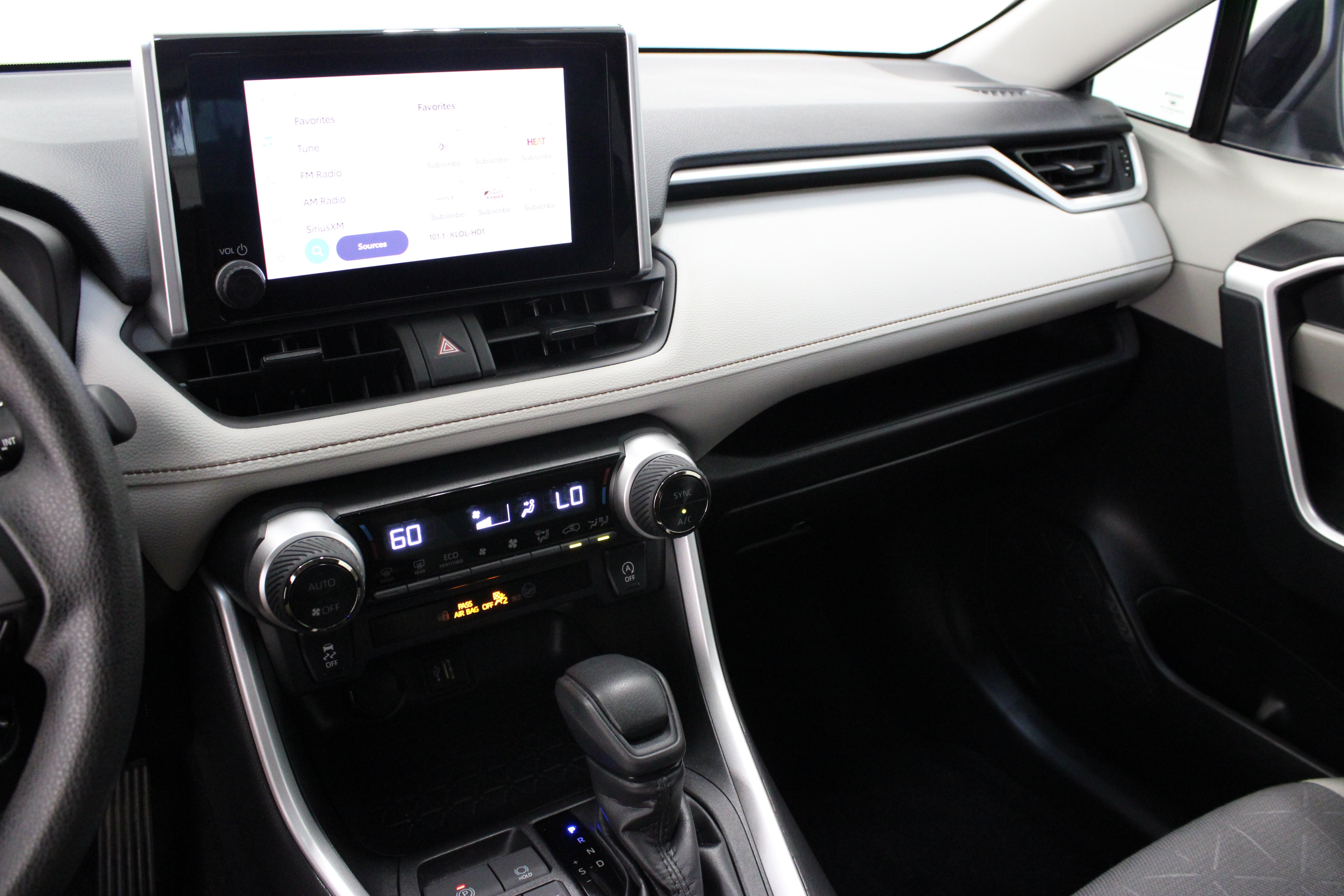 Used 2025 Blueprint Toyota XLE 2.5L image 16