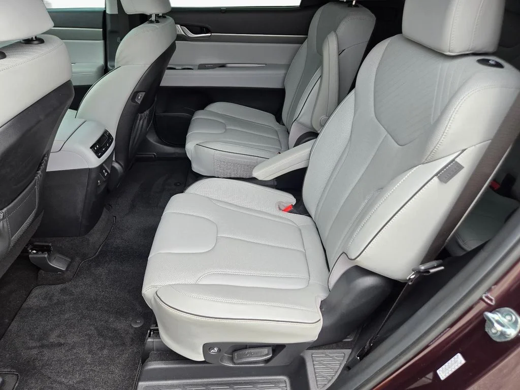 Used 2024 Red Hyundai SEL image 18