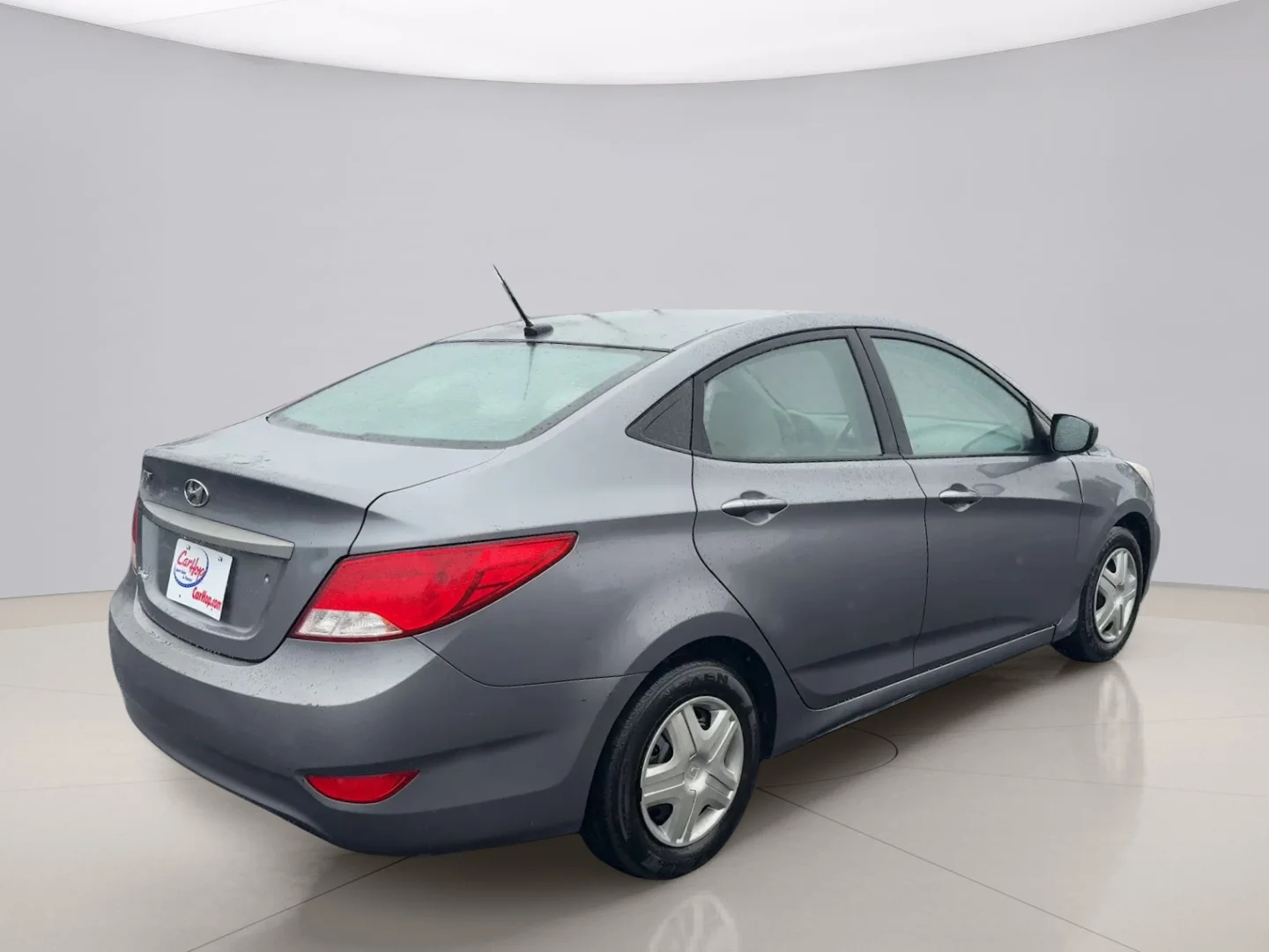Used 2016 Gray Hyundai SE image 5