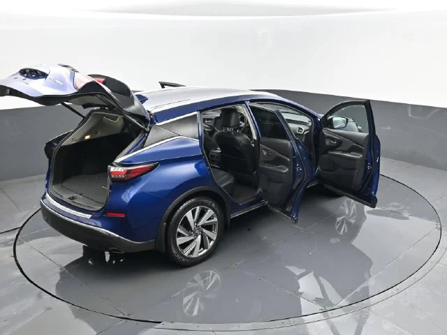 Used 2020 Deep Blue Pearl Nissan SL image 28