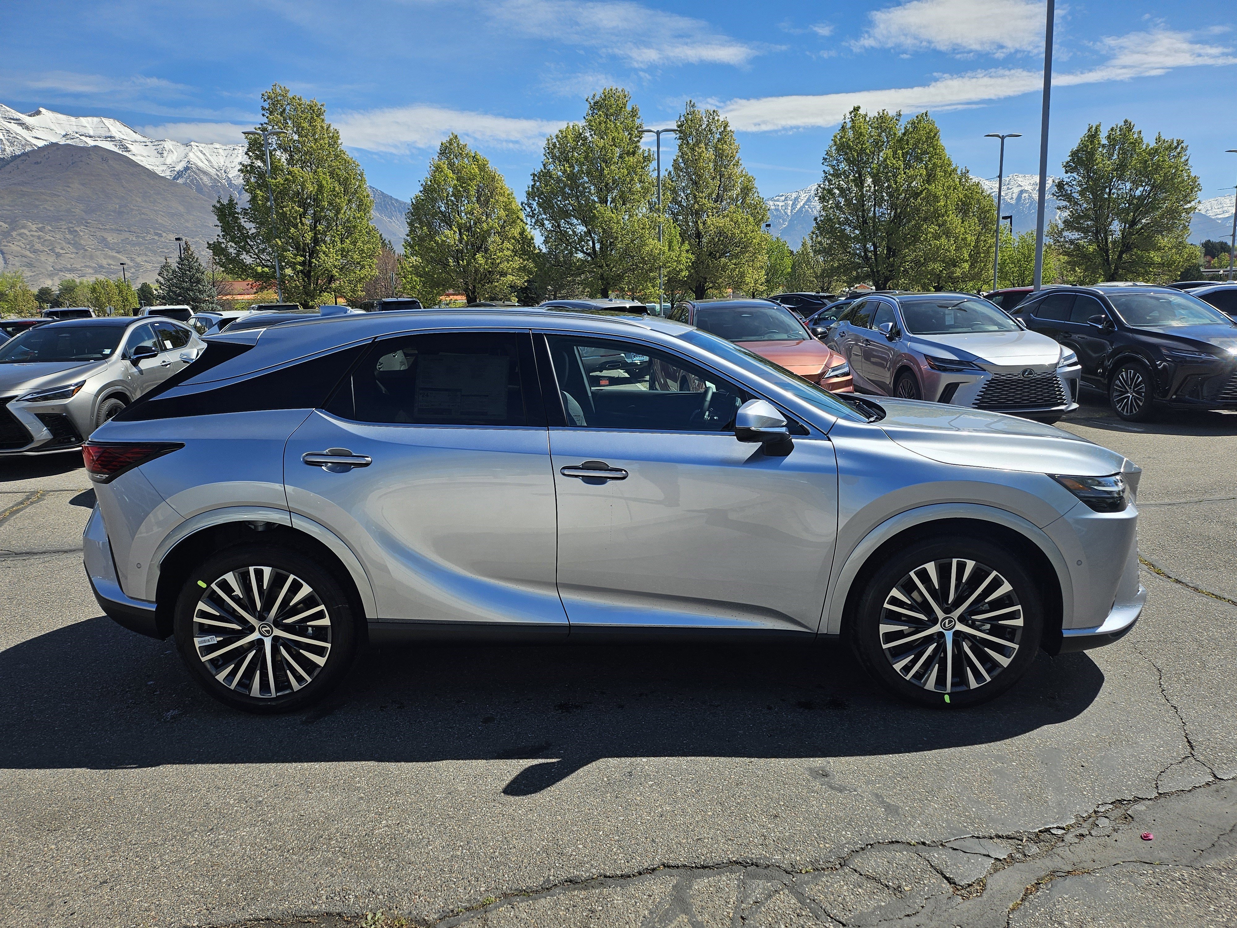 New 2026 Iridium Lexus PREMIUM PLUS image 4