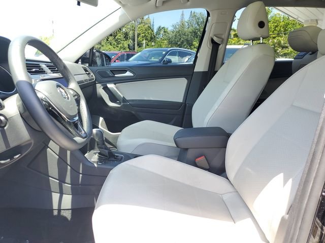 Used 2020 Black Volkswagen 2.0T SE image 9