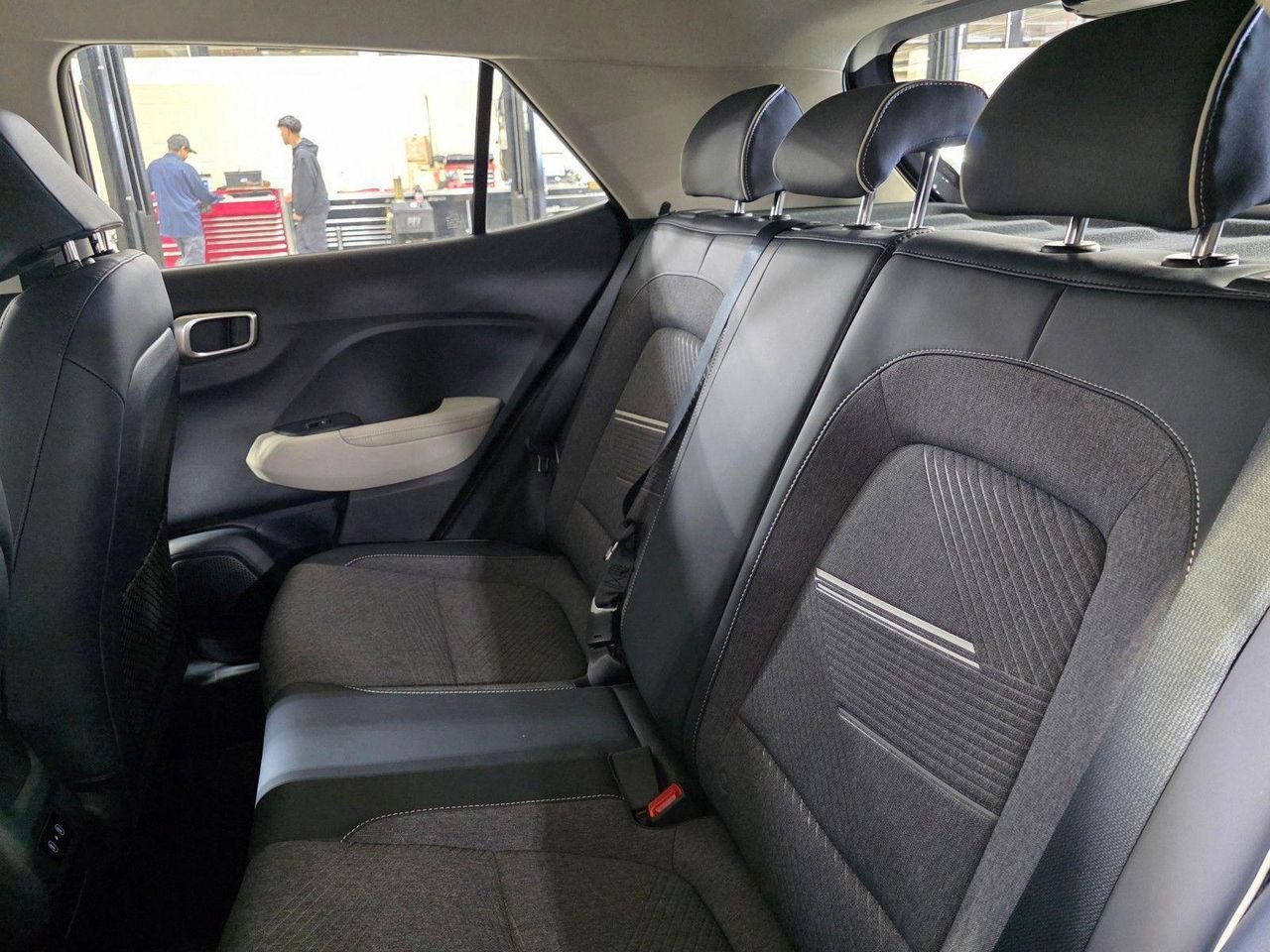 New 2026 Denim w/White Roof Hyundai SEL w/Two-Tone Roof image 14