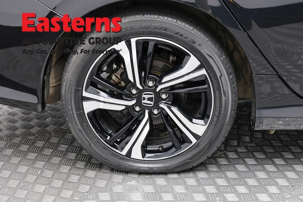 Used 2017 Black Honda Touring image 26
