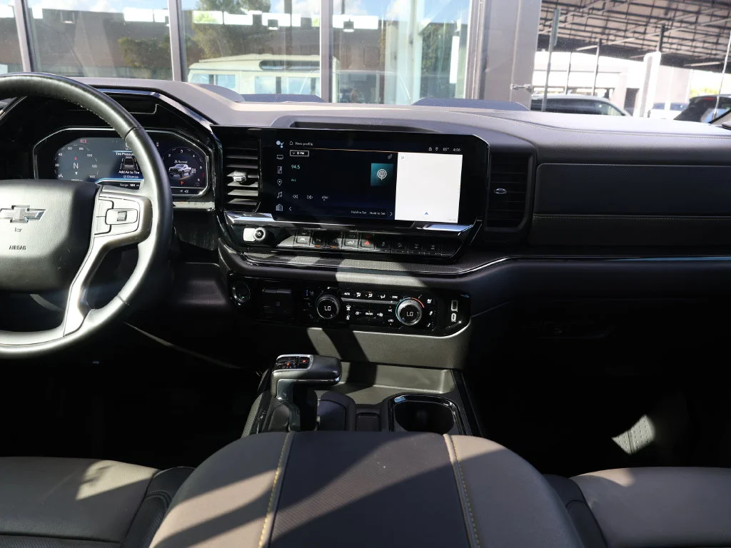 Used 2024 Gray Chevrolet ZR2 image 25
