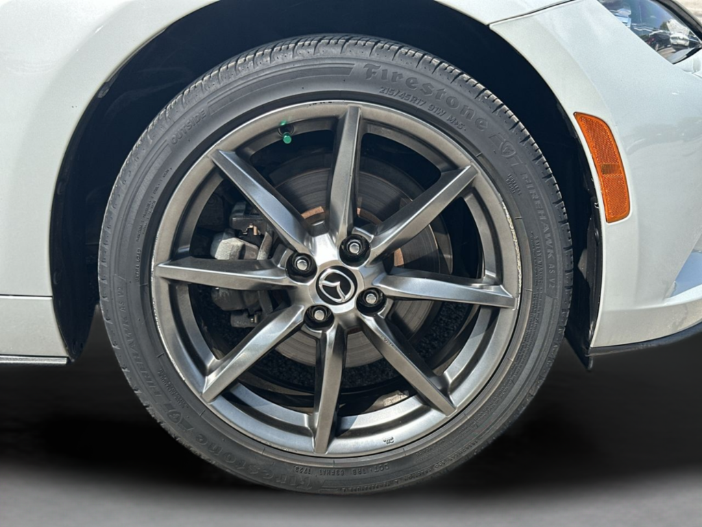 Used 2016 White Mazda Grand Touring image 38